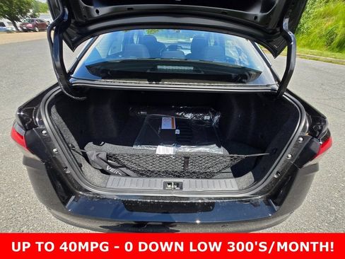 New 2025 Nissan Versa SV w/ Trunk Package image 33