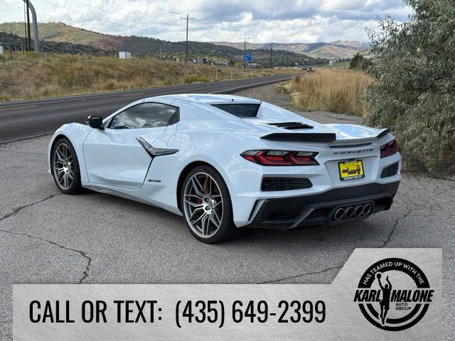 Used 2024 Chevrolet Corvette Z06 w/ Stealth Interior Trim Package RWD image 4