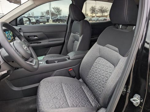 New 2026 Nissan Kicks SV FWD image 19