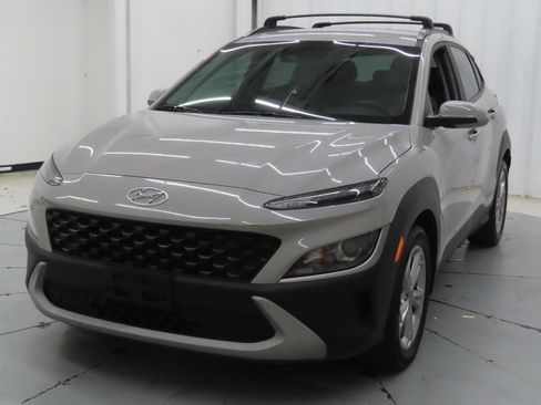 Used 2023 Hyundai Kona SEL FWD image 8