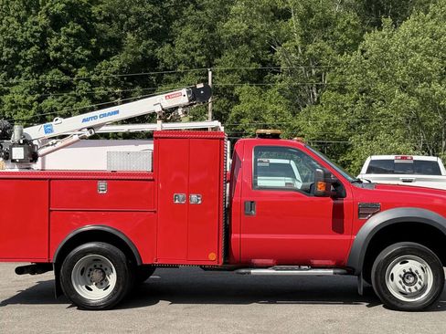 Used 2009 Ford F550 4x4 Regular Cab Super Duty image 4