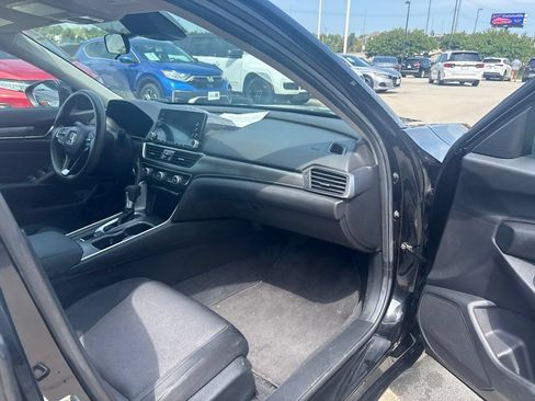 Certified 2019 Honda Accord LX image 23