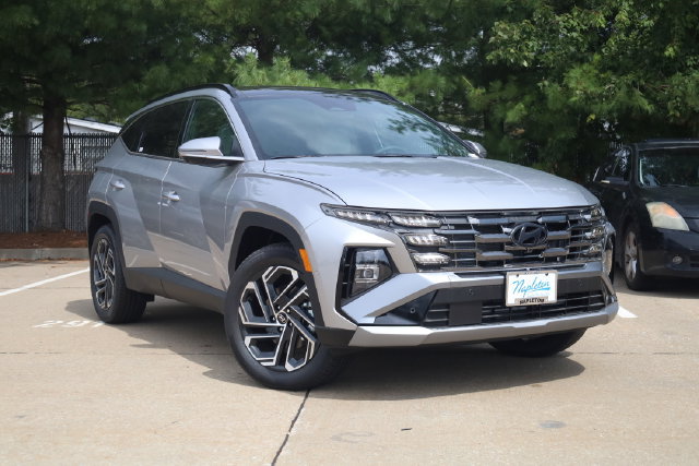 New 2026 Hyundai Tucson Limited AWD/4WD image 2