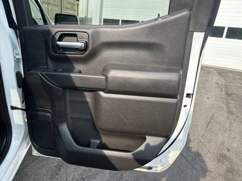 Used 2021 Chevrolet Silverado 1500 LT AWD/4WD image 13
