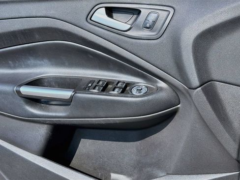 Used 2019 Ford Escape SE FWD image 23