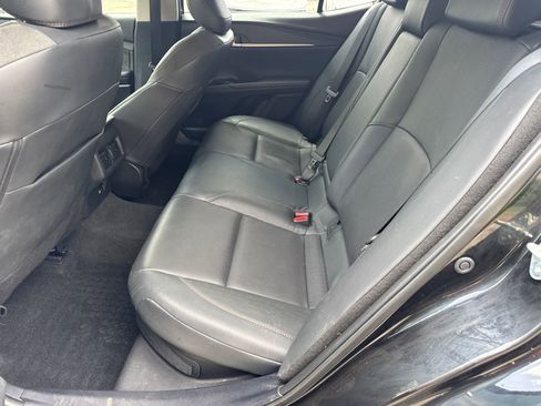 Used 2025 Toyota Camry XLE FWD image 20