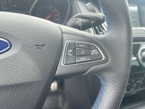 Used 2018 Ford Focus RS image 11