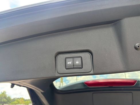 Used 2026 Nissan Rogue SL FWD image 24