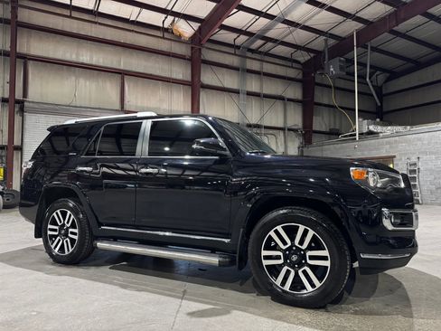 Used 2017 Toyota 4Runner Limited image 2