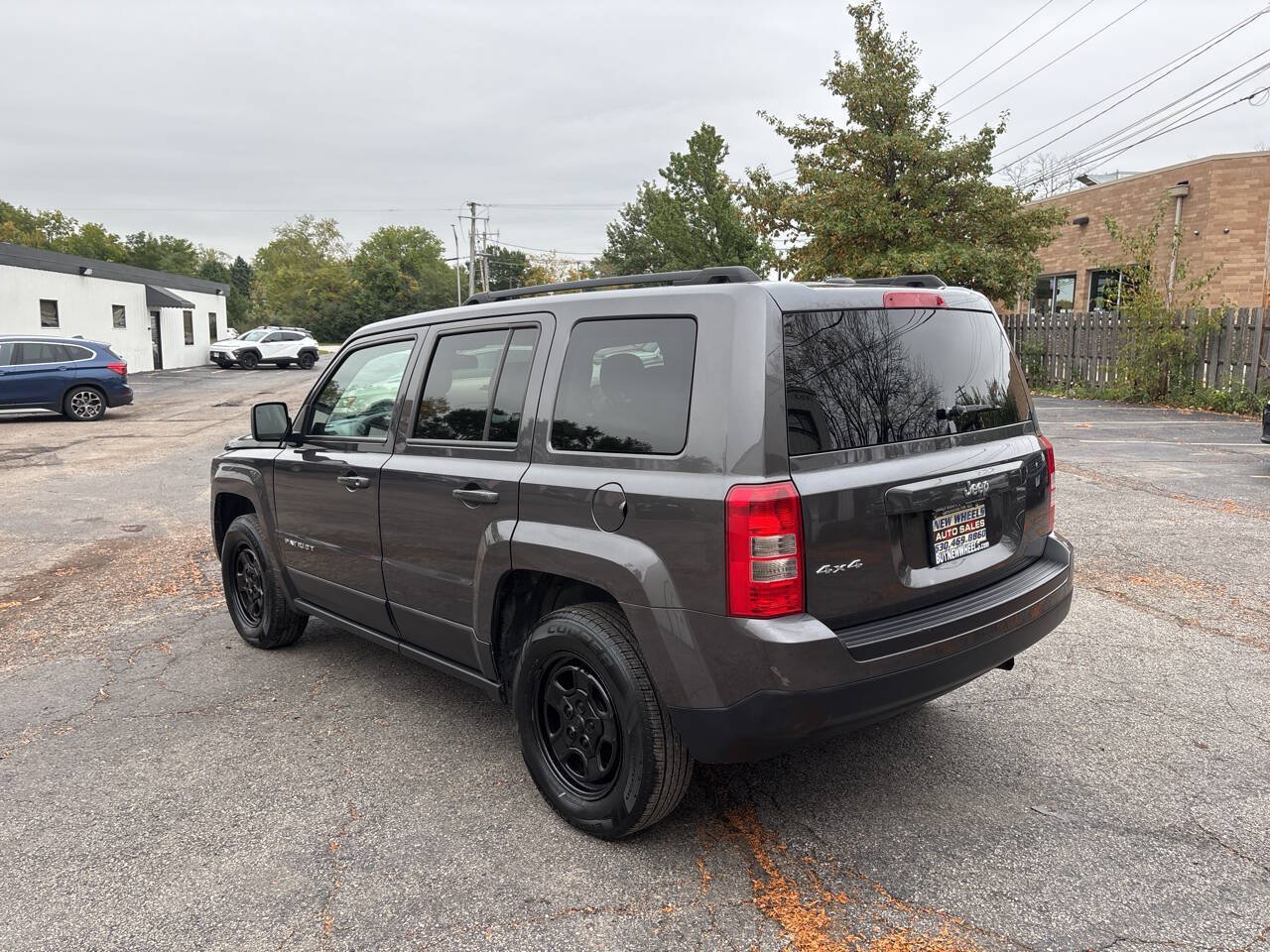Used 2017 Jeep Patriot Sport w/ Power Value Group AWD/4WD image 3