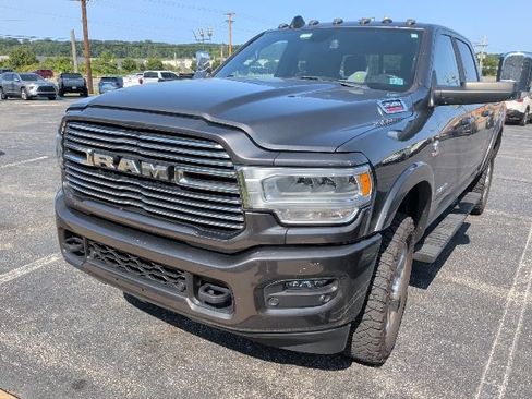Used 2022 RAM 2500 Laramie AWD/4WD image 2