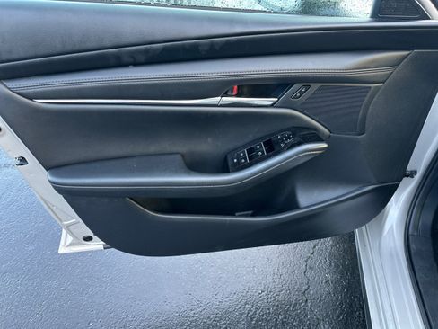 Used 2025 MAZDA MAZDA3 s image 22
