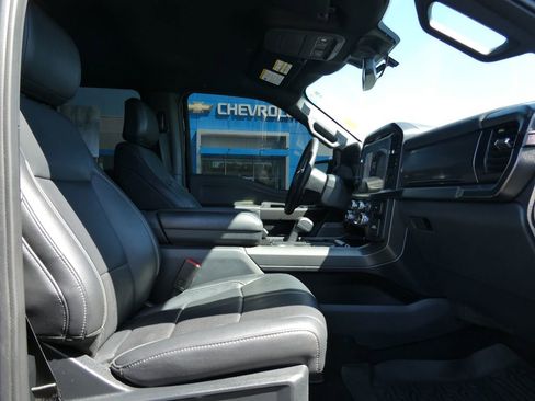 Used 2025 Ford F150 Lariat AWD/4WD image 13