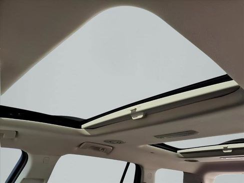 Used 2020 GMC Acadia Denali w/ Trailering Package image 21