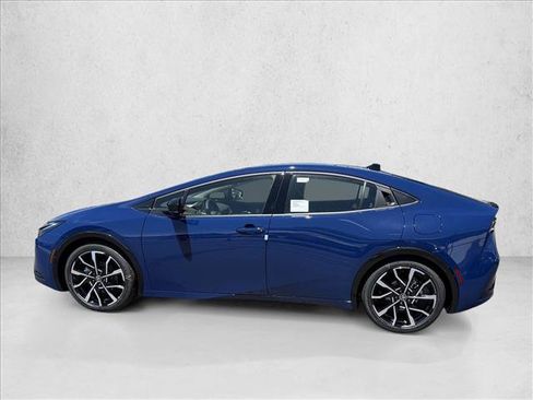 New 2026 Toyota Prius Plug-In Hybrid FWD image 4