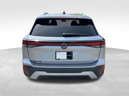 Used 2025 Volkswagen Tiguan S FWD image 6