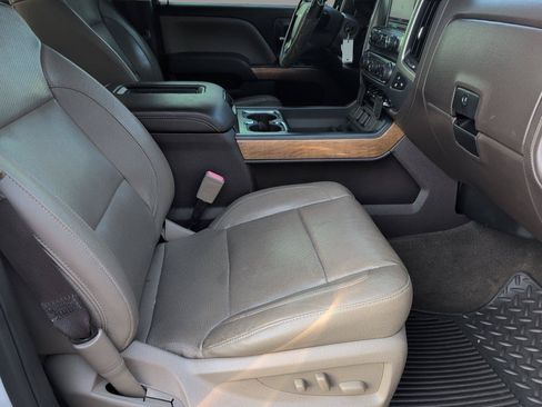 Used 2018 Chevrolet Silverado 1500 LTZ w/ Texas Edition RWD image 38