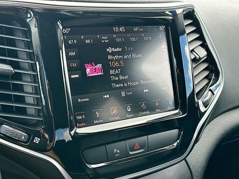 Used 2019 Jeep Cherokee Limited image 15