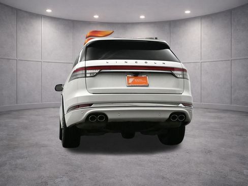 Used 2020 Lincoln Aviator Black Label w/ Dynamic Handling Package image 48