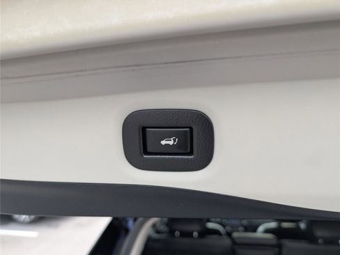 Used 2017 Nissan Rogue SL w/ SL Premium Package AWD/4WD image 14