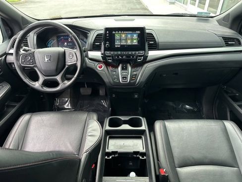 Used 2023 Honda Odyssey Sport image 16