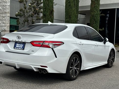 Used 2020 Toyota Camry FWD image 5
