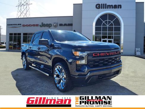 Used 2023 Chevrolet Silverado 1500 Custom image 1