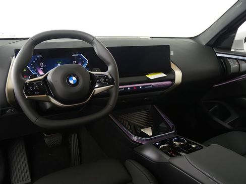 Used 2025 BMW X3 xDrive30i w/ Convenience Package image 17