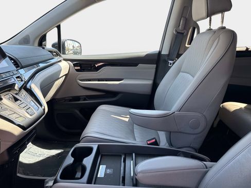 Used 2023 Honda Odyssey Elite image 24