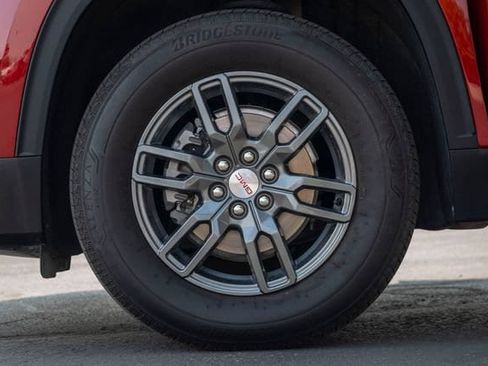 Used 2025 GMC Acadia Elevation AWD/4WD image 13