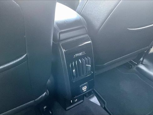Used 2024 Jeep Compass Latitude AWD/4WD image 11