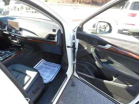 Used 2018 Audi Q5 2.0T Premium Plus w/ Premium Plus Package image 23
