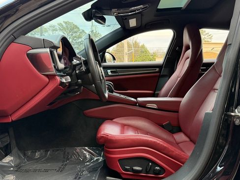 Used 2023 Porsche Panamera Platinum Edition image 25