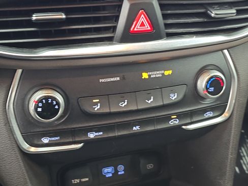 Used 2020 Hyundai Santa Fe SE image 22