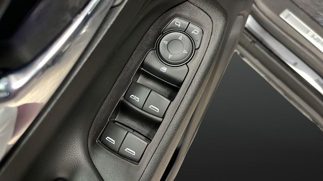 Used 2020 Chevrolet Equinox Premier AWD/4WD image 21