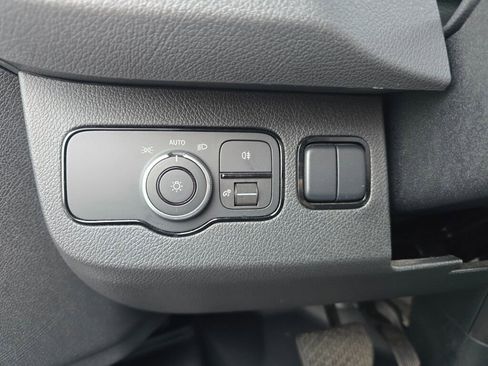 Used 2024 Mercedes-Benz Sprinter 2500 image 21