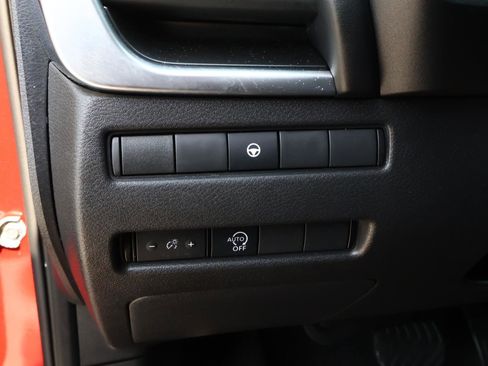 Used 2023 Nissan Rogue SV FWD image 22