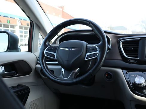 Used 2021 Chrysler Voyager LX w/ Cold Weather Group image 42