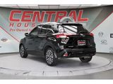 Used 2023 Nissan Kicks SV image 4