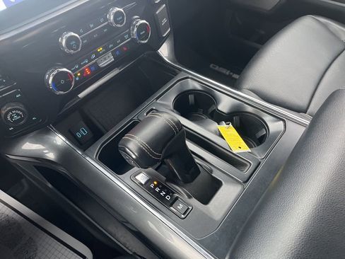 Used 2022 Ford F150 Lariat w/ Equipment Group 502A High image 19