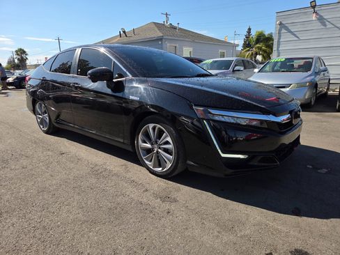 Used 2018 Honda Clarity Plug-In Hybrid image 5