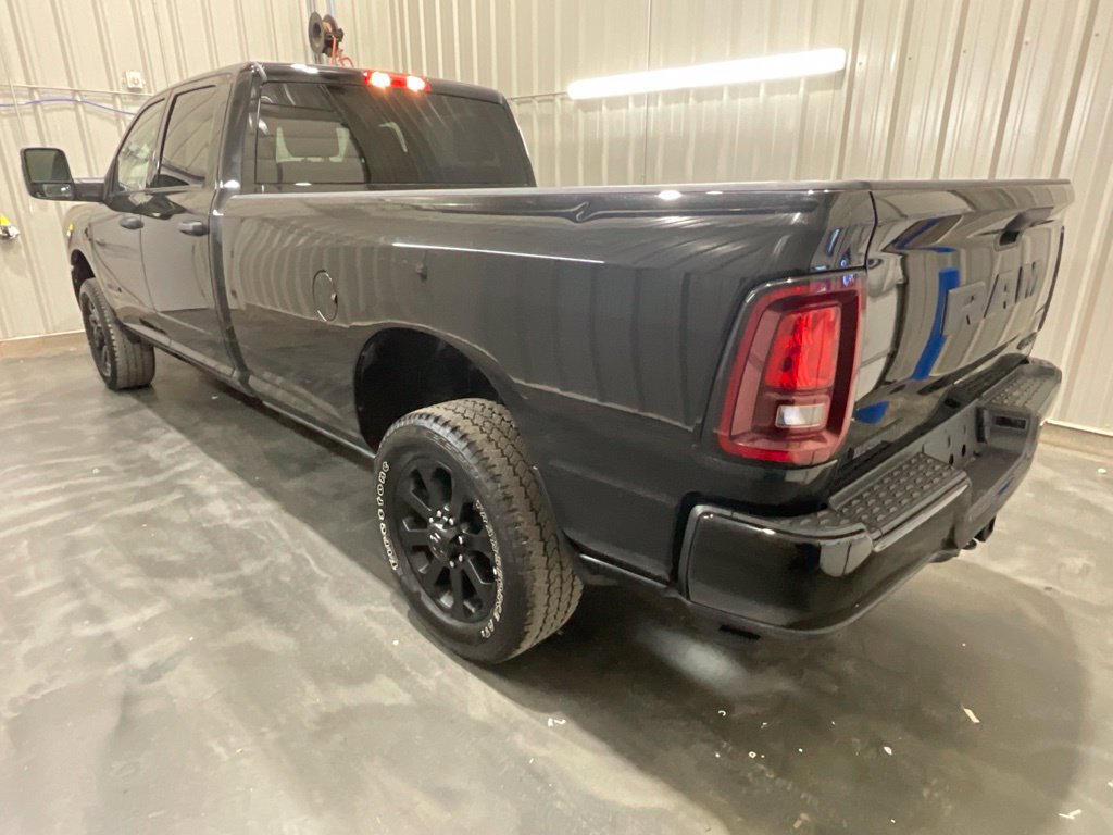 Used 2026 RAM 3500 Big Horn AWD/4WD image 21