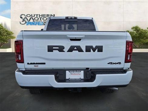 New 2025 RAM 2500 Laramie AWD/4WD image 4