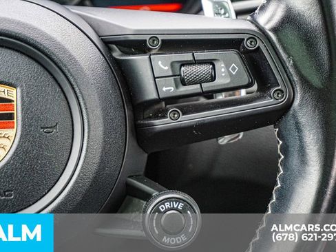 Used 2023 Porsche Macan Turbo image 30