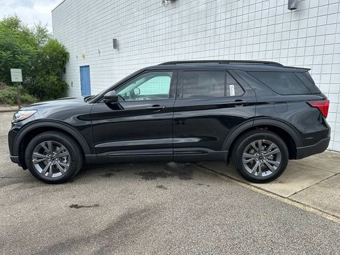 New 2026 Ford Explorer Active w/ Active Comfort Package AWD/4WD image 2