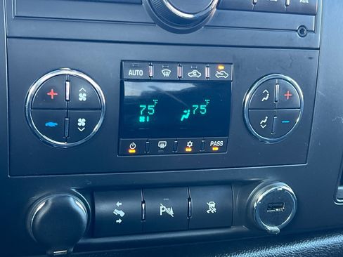 Used 2011 Chevrolet Silverado 1500 LT w/ All-Star Edition image 19