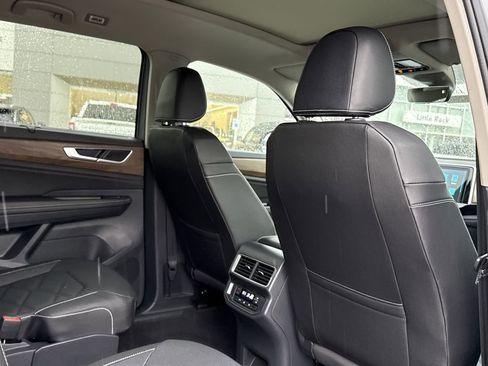New 2026 Volkswagen Atlas SE FWD image 20