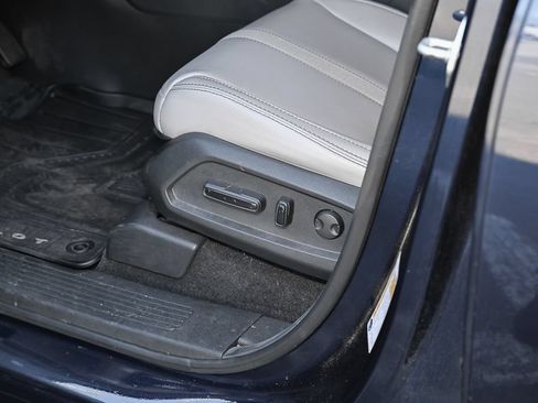 Used 2025 Honda Pilot EX-L image 21