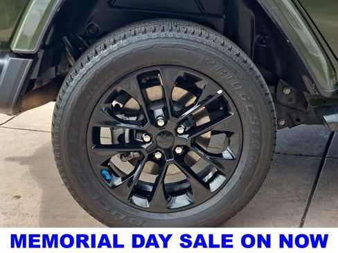 Used 2023 Jeep Wrangler Unlimited Sahara w/ Cold Weather Group AWD/4WD image 37