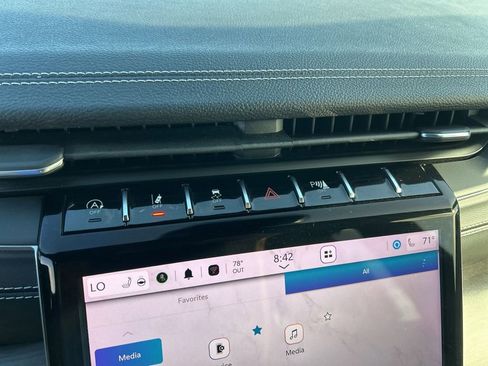 Certified 2023 Jeep Grand Cherokee L Limited w/ Luxury Tech Group II image 41